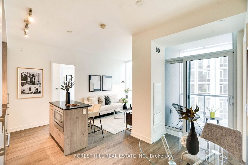 Preview image for 1 Yorkville Ave #802, Toronto