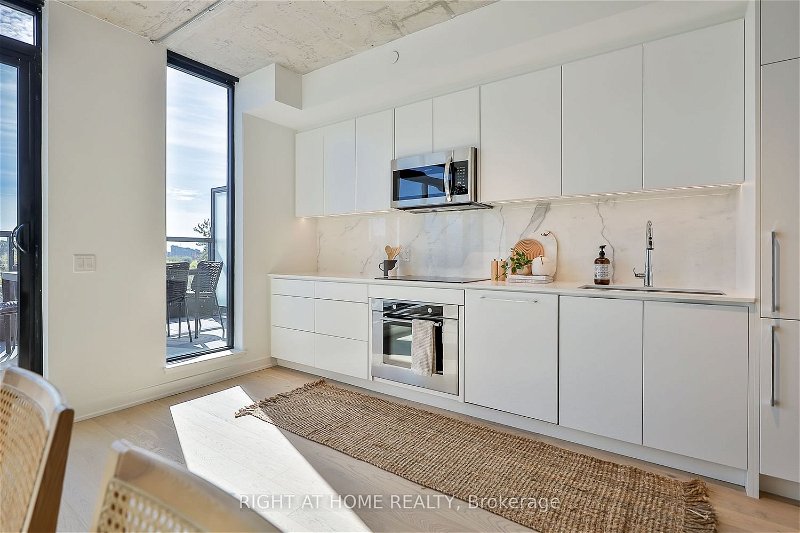Preview image for 899 College St #615, Toronto