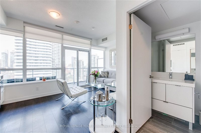 Preview image for 365 Church St #2404, Toronto