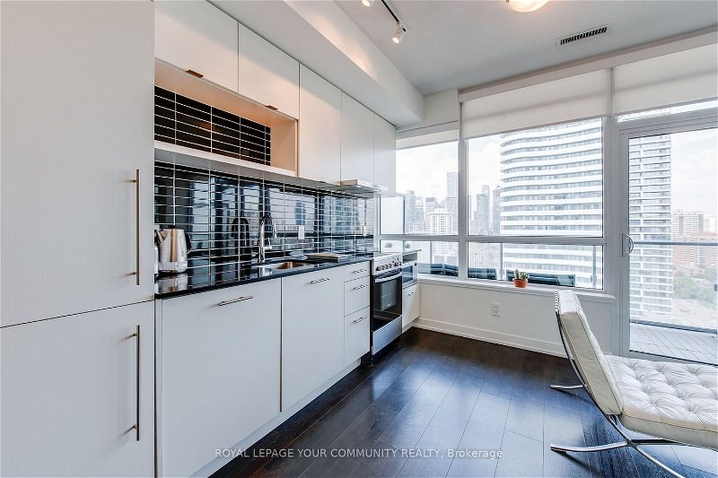 Preview image for 365 Church St #2404, Toronto