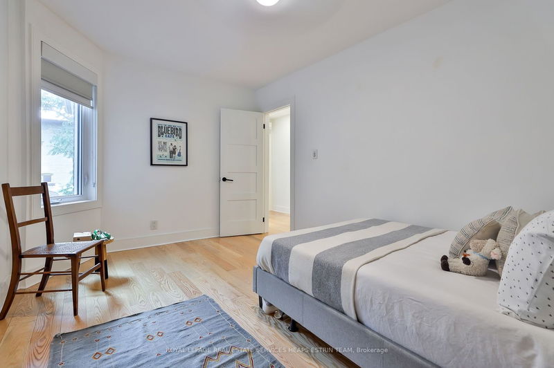 Preview image for 22 Roxton Rd, Toronto