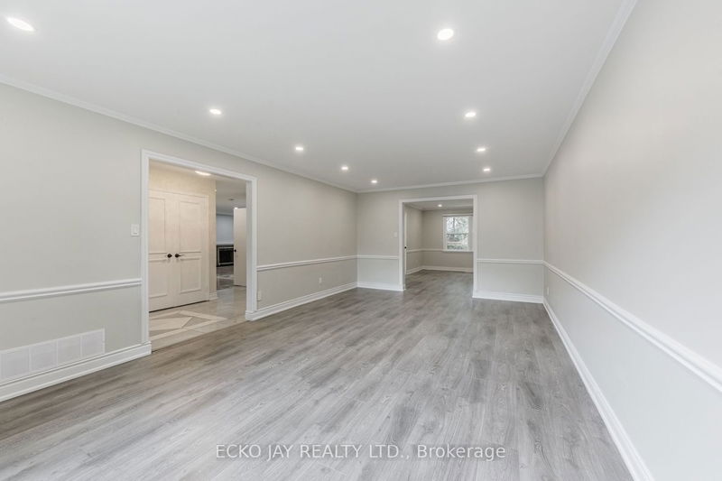 Preview image for 36 Mossgrove Tr, Toronto