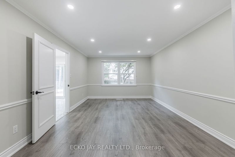 Preview image for 36 Mossgrove Tr, Toronto