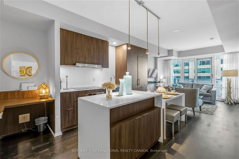 Preview image for 1 Bloor St E #1812, Toronto