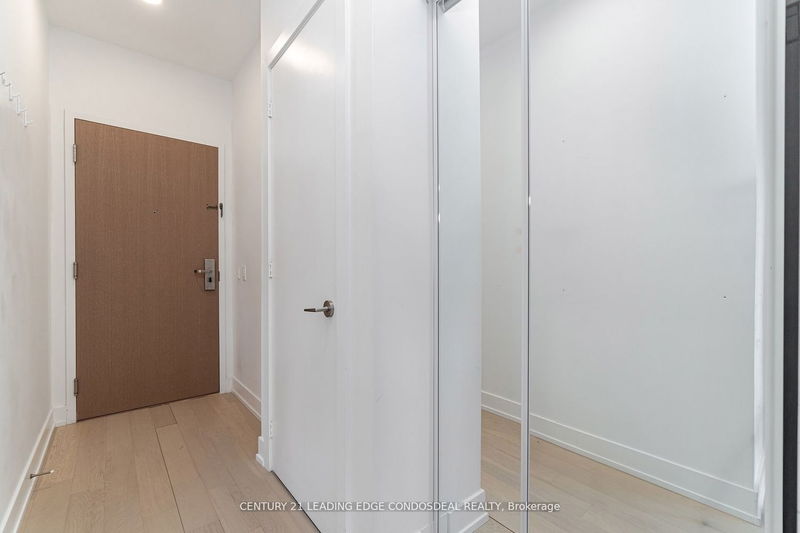 Preview image for 7 Grenville St #2707, Toronto