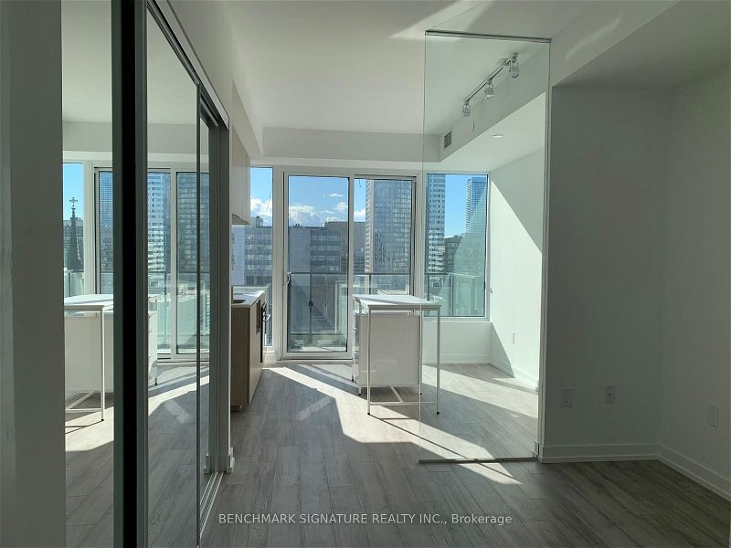 Blurred preview image for 77 Shuter St #2315, Toronto