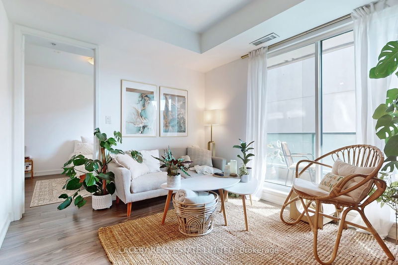 Preview image for 377 Madison Ave #401, Toronto