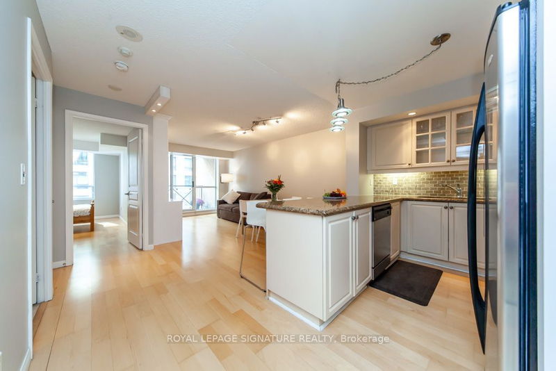 Preview image for 140 Simcoe St #508, Toronto
