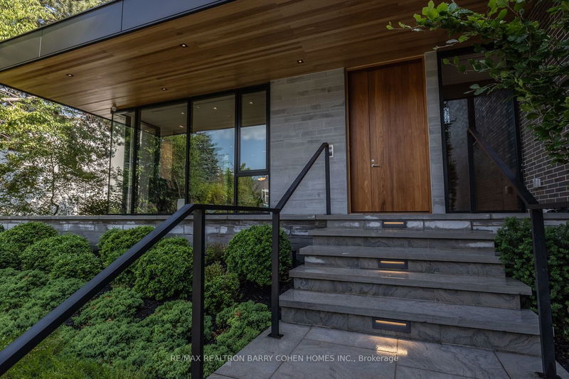 Preview image for 123 Forest Heights Blvd, Toronto