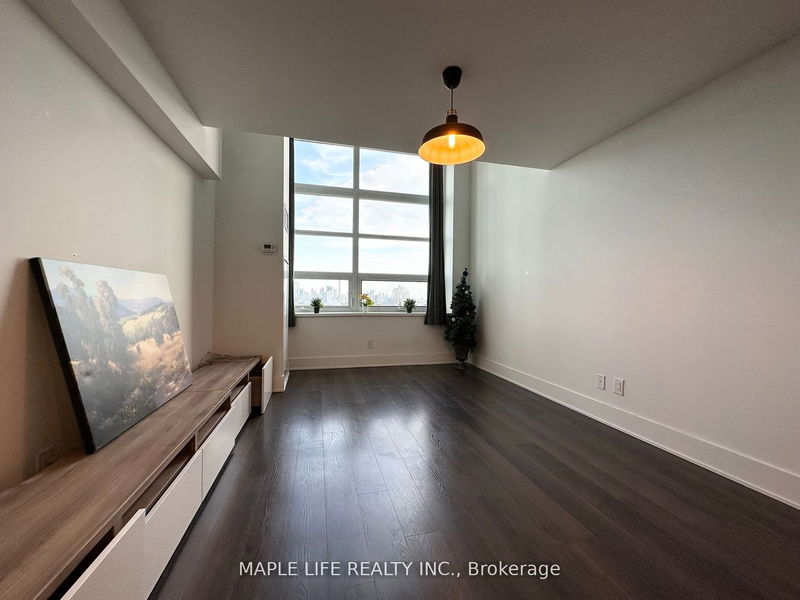 Preview image for 111 St Clair Ave W #817, Toronto