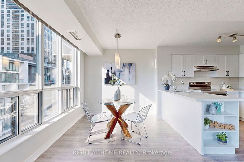 Preview image for 76 Shuter St #706, Toronto