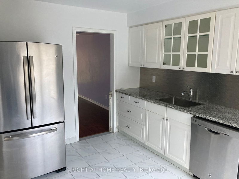 Preview image for 104 Farm Greenway N/A, Toronto