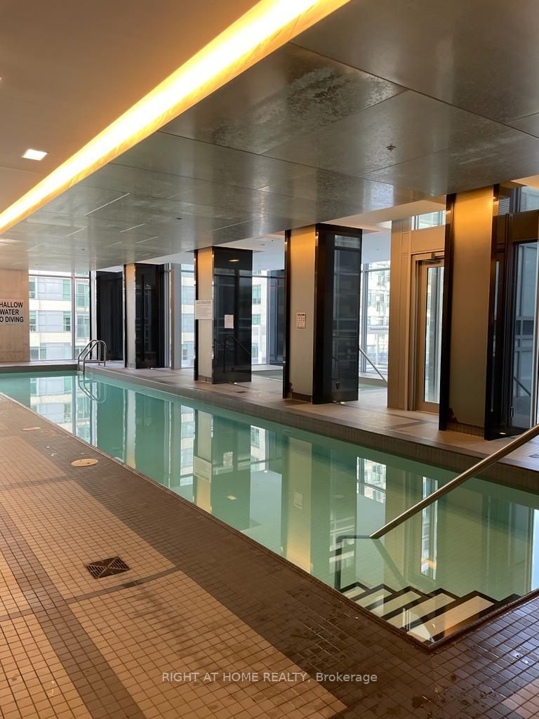 Preview image for 89 Dunfield Ave #907, Toronto