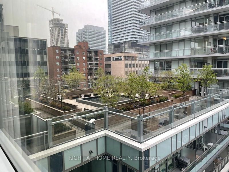 Preview image for 89 Dunfield Ave #907, Toronto