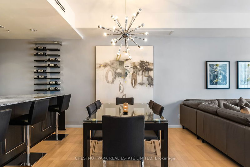 Preview image for 180 University Ave #4108, Toronto