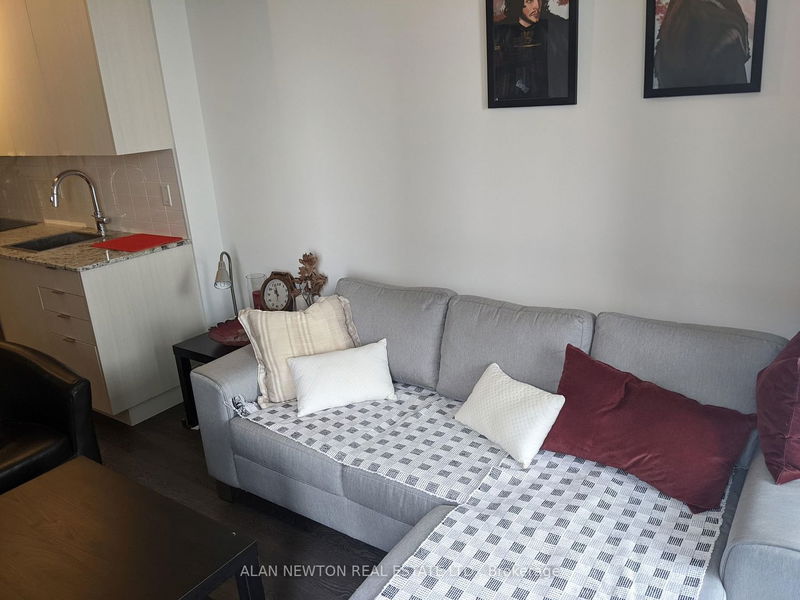Preview image for 101 Erskine Ave #1014, Toronto