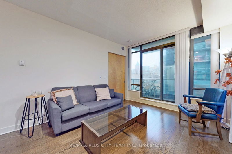 Preview image for 438 King St W #917, Toronto