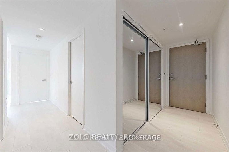 Preview image for 100 Harbour St #3704, Toronto