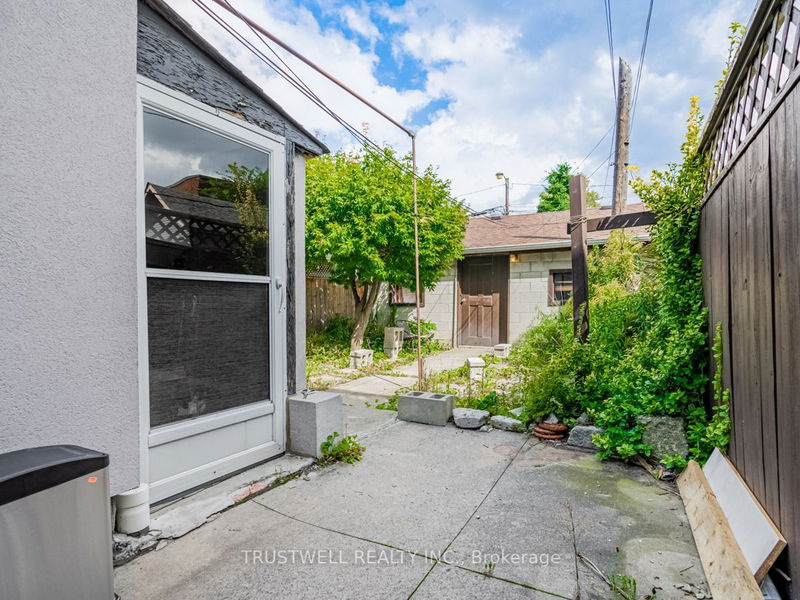 Preview image for 457 Ossington Ave, Toronto