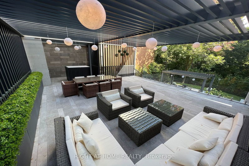 Preview image for 19 Cortleigh Blvd, Toronto
