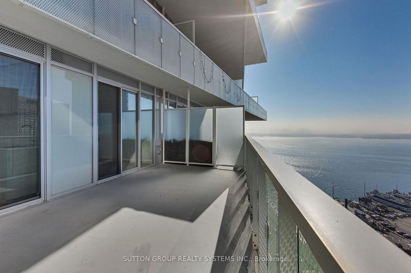 Preview image for 15 Queens Quay E #2007, Toronto