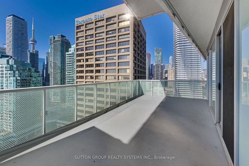 Preview image for 15 Queens Quay E #2007, Toronto