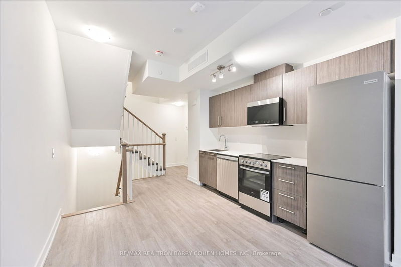 Preview image for 847 Sheppard Ave W #24, Toronto