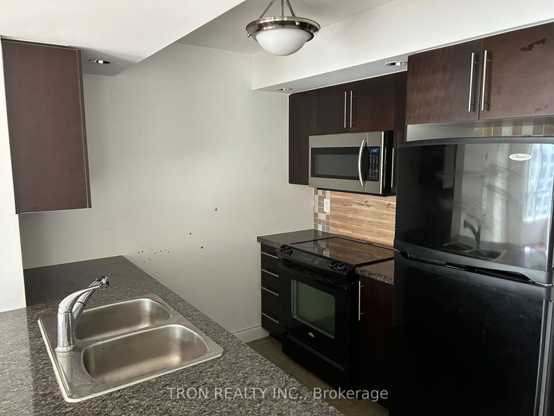 Preview image for 500 Doris Ave #1722, Toronto