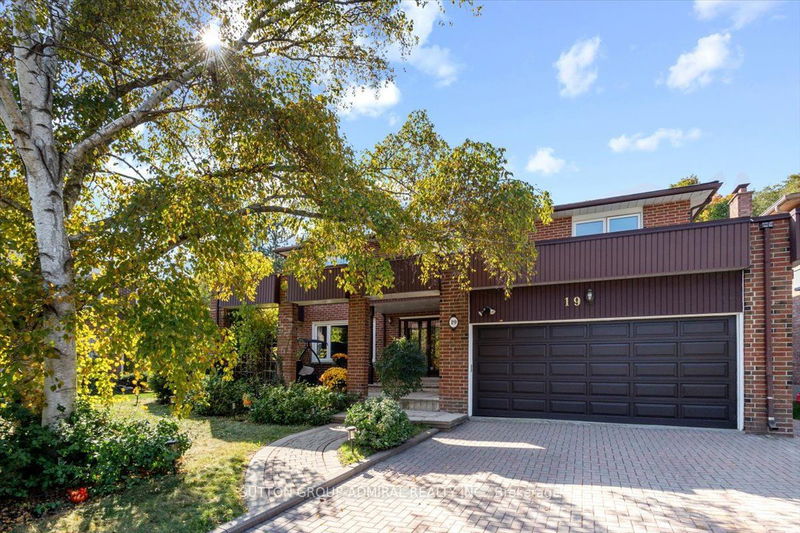 Preview image for 19 Carmel Crt, Toronto