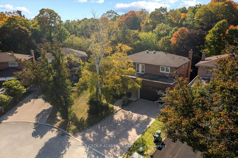 Preview image for 19 Carmel Crt, Toronto