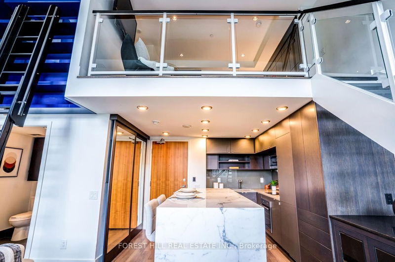 Preview image for 111 St Clair Ave W #923, Toronto