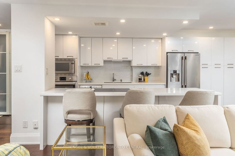 Preview image for 60 Montclair Ave #207, Toronto