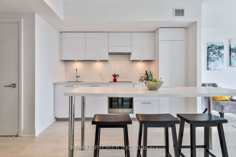 Preview image for 33 Frederick Todd Way #611, Toronto