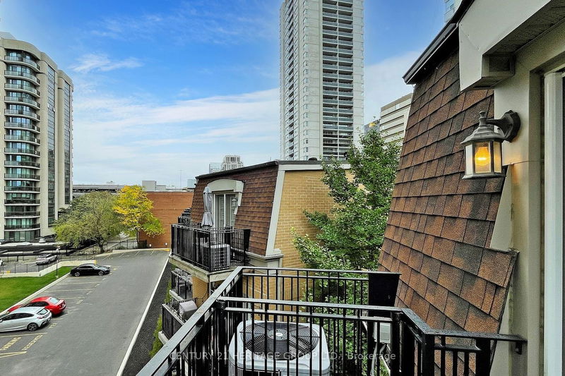 Preview image for 83 Pleasant Blvd, Toronto