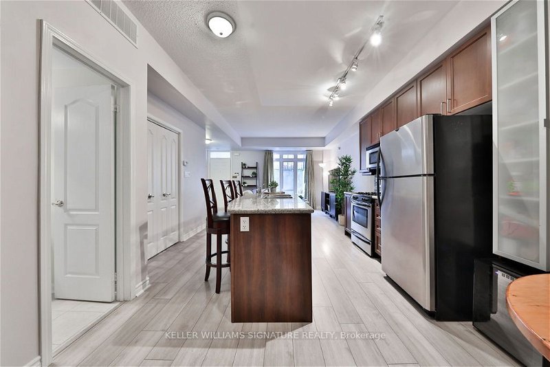 Preview image for 98 Carr St S #7, Toronto