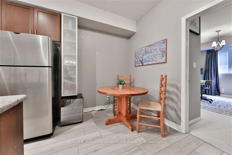 Preview image for 98 Carr St S #7, Toronto