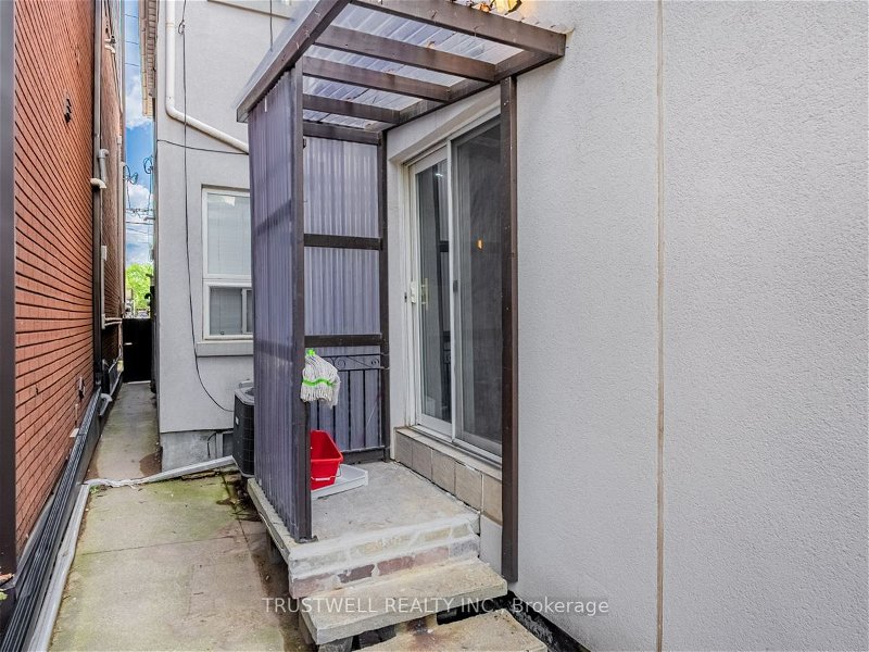 Preview image for 457 Ossington Ave, Toronto