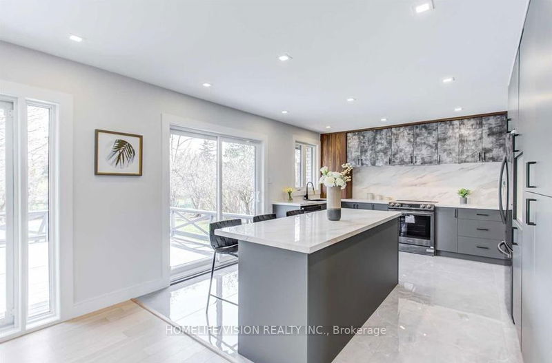 Preview image for 15 Cobden St, Toronto