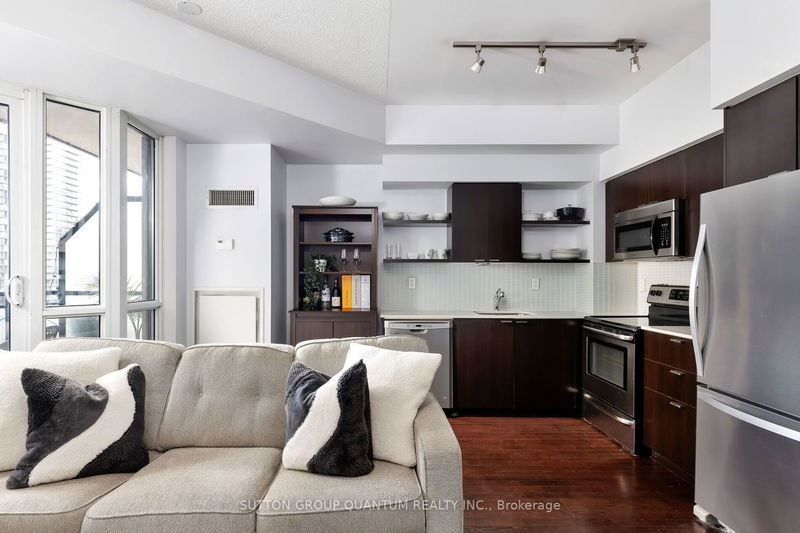 Preview image for 35 Hayden St #1401, Toronto