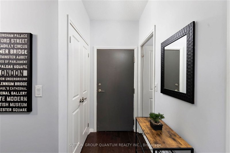 Preview image for 35 Hayden St #1401, Toronto