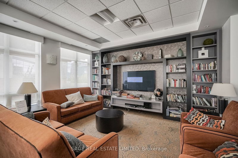 Preview image for 100 Hayden St #901, Toronto