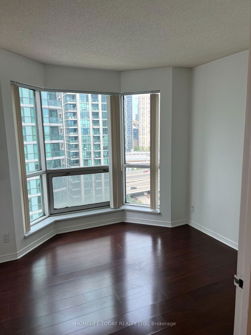 Preview image for 10 Yonge St #1803, Toronto