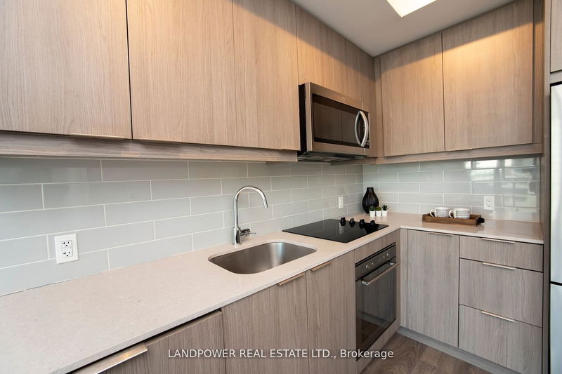 Preview image for 32 Forest Manor Rd N #2303, Toronto