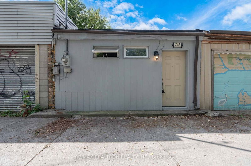 Preview image for 243 Lippincott St, Toronto