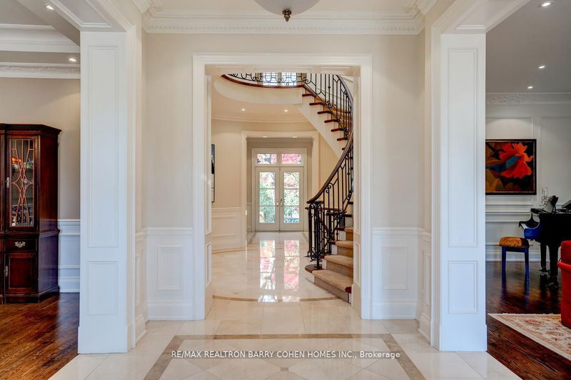 Preview image for 24 Lauderdale Dr, Toronto
