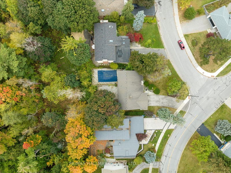 Preview image for 2 Heathview Ave, Toronto