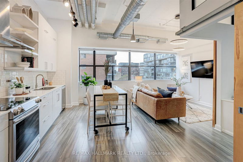 Preview image for 700 King St W #708, Toronto
