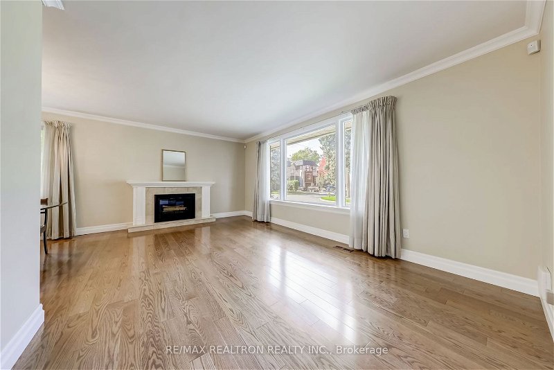 Preview image for 154 Joicey Blvd, Toronto