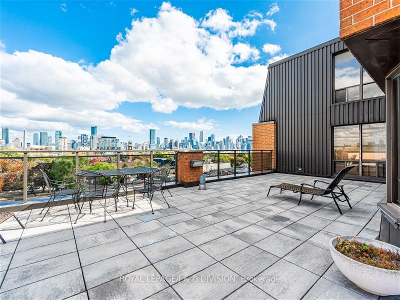 Preview image for 456 College St #319, Toronto