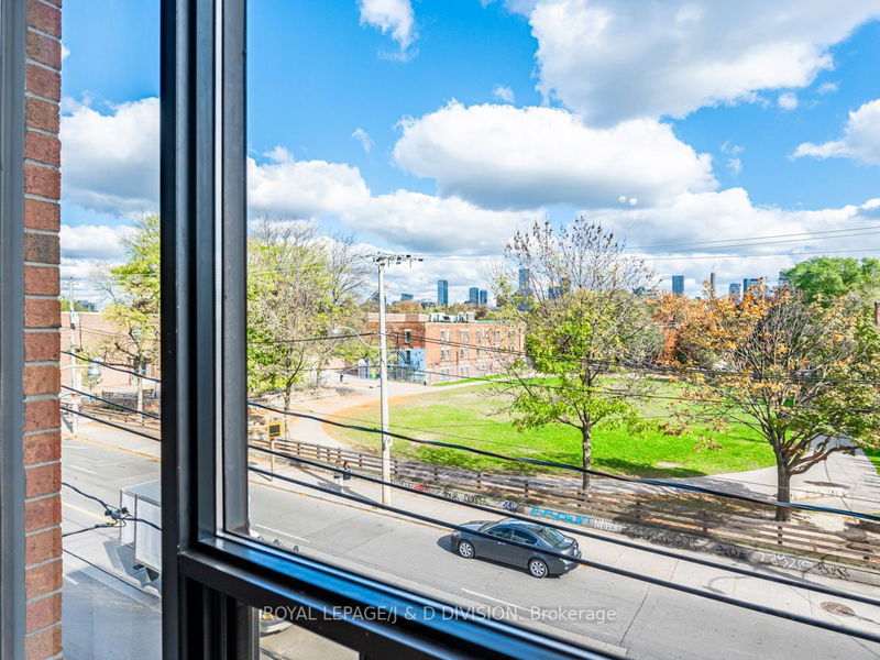 Preview image for 456 College St #319, Toronto